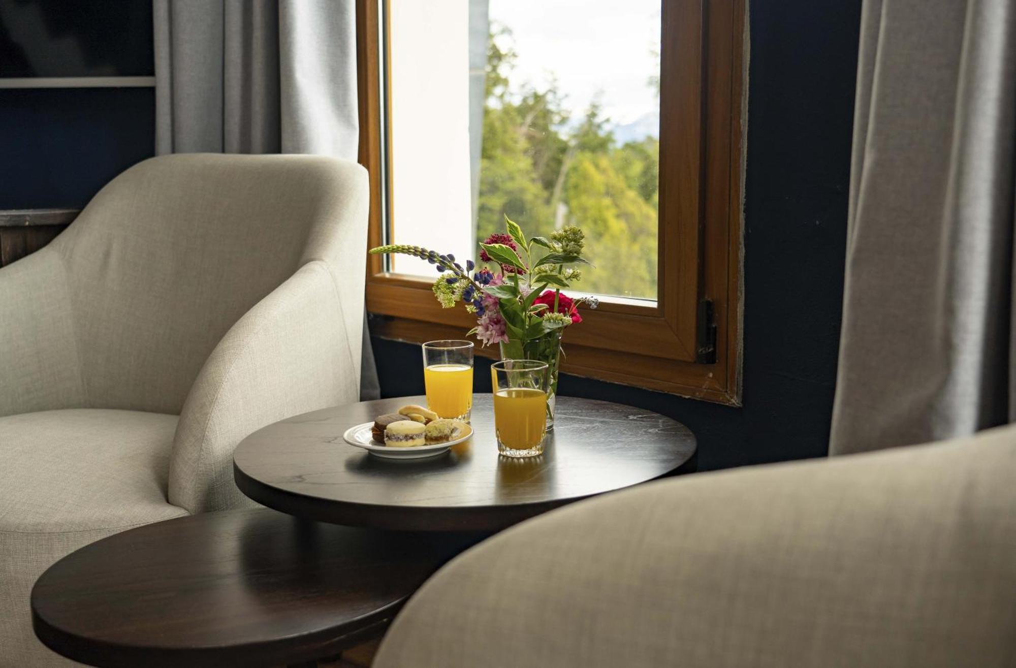 Deluxe Double Room Lake View