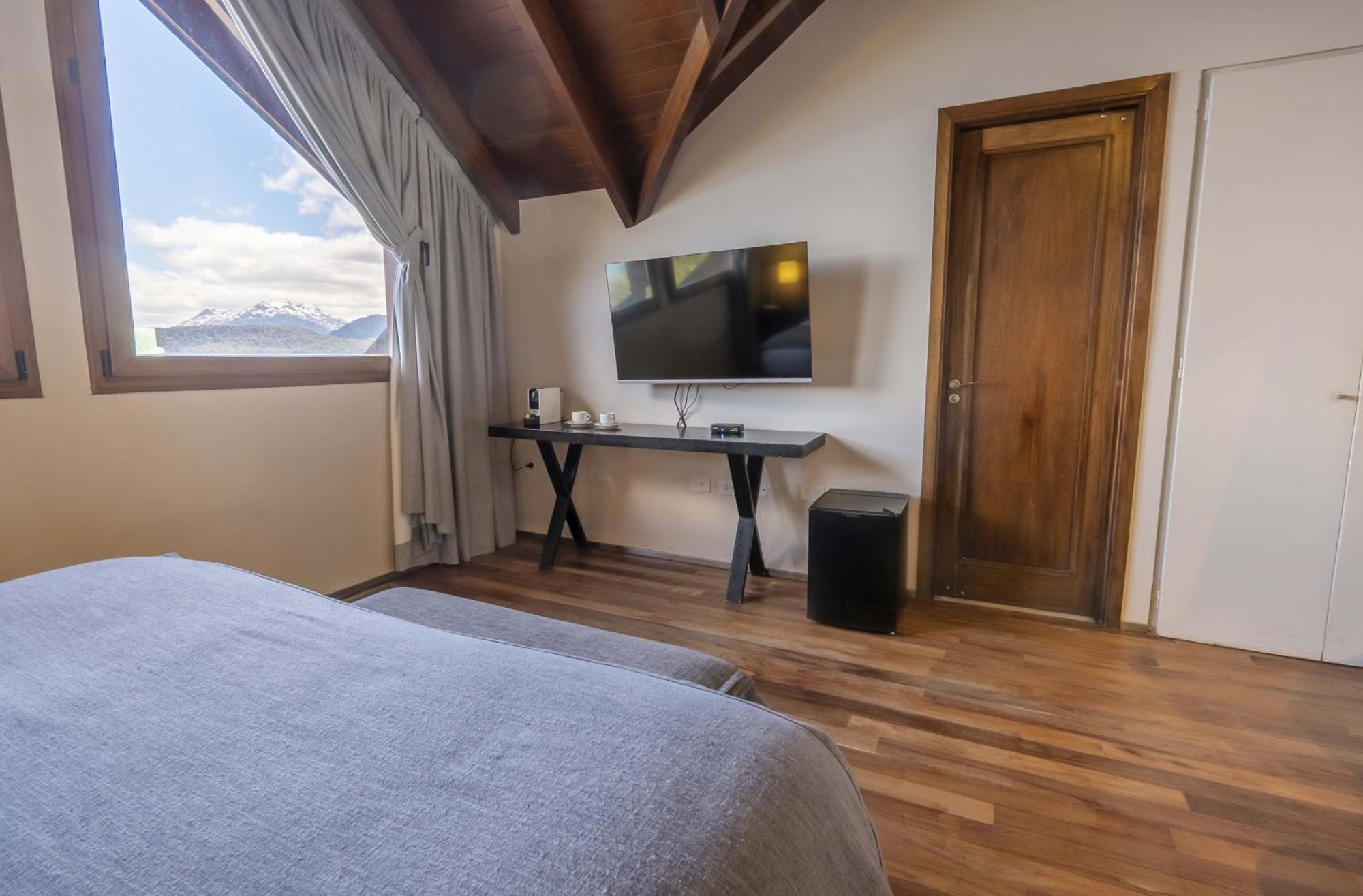 Superior Double Room Lake View